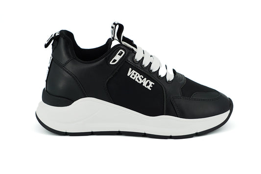 Elegant Monochrome Leather Sneakers