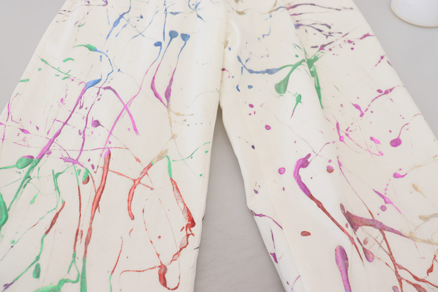 Chic White Splash Print Denim Pants